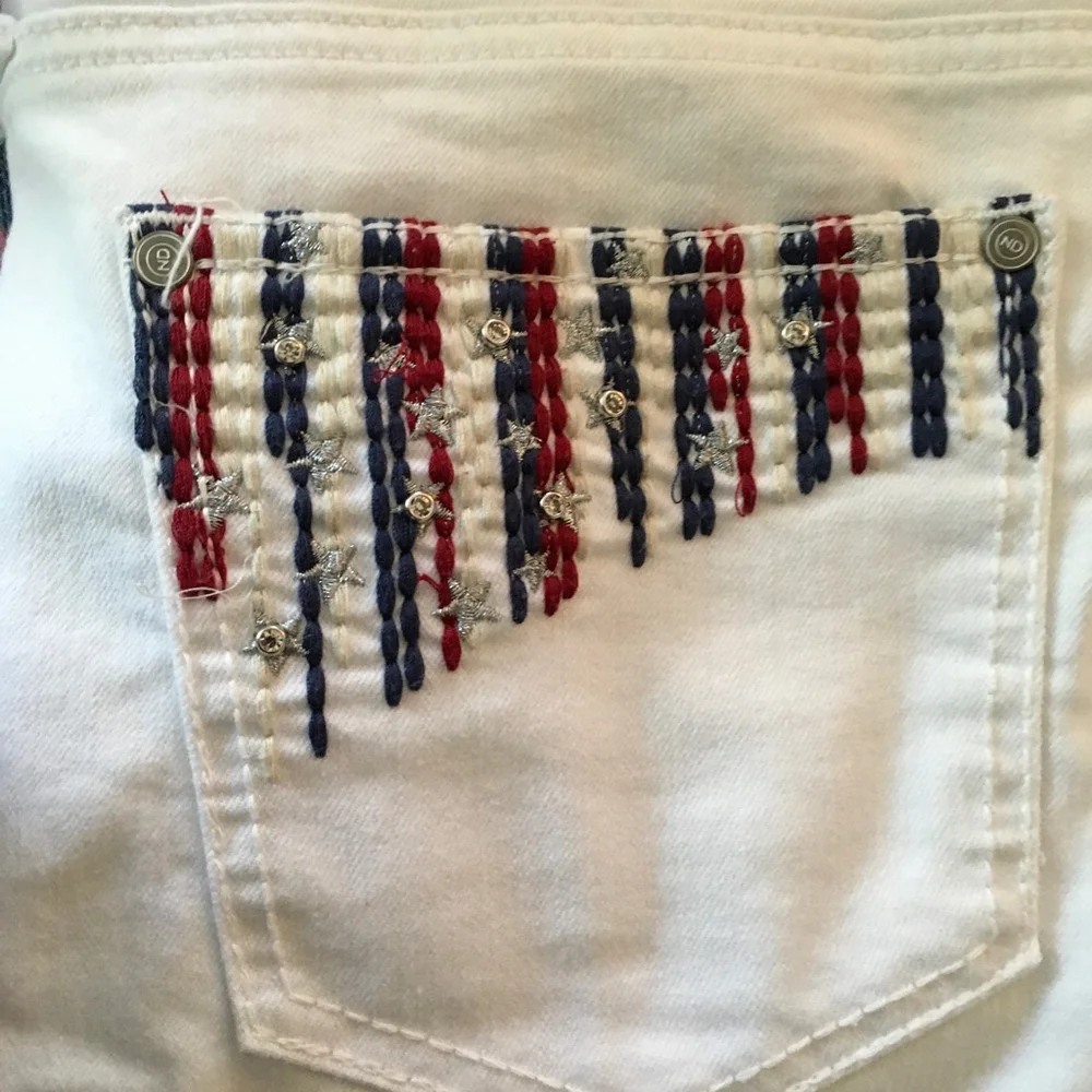 ND White Denim Shorts Embroidered Pockets Size 12 Regular